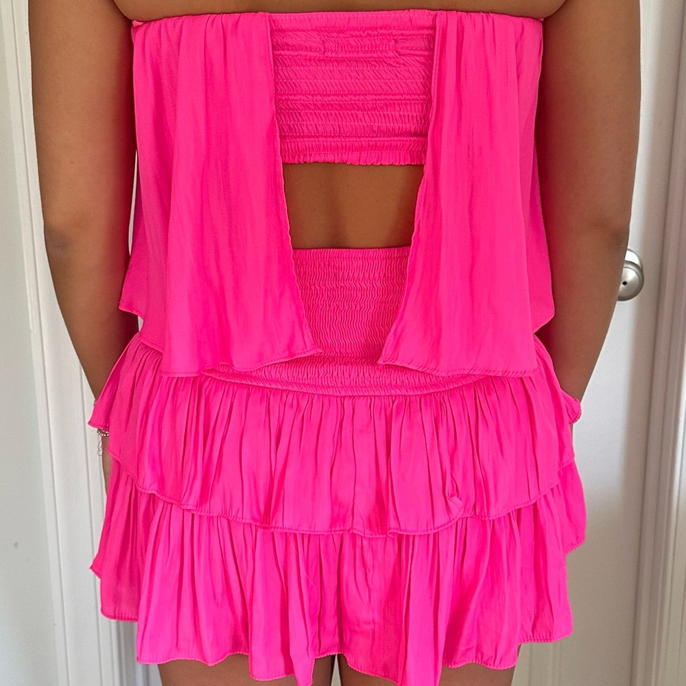 VESTIQUE PINK RUFFLE ROMPER - Picture 2 of 4